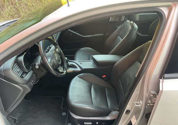 Kia Optima cena 69900 przebieg: 63000, rok produkcji 2015 z Pszów małe 704